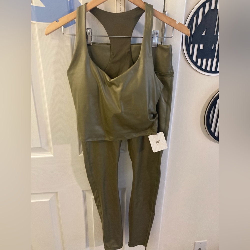 Fabletics Olive Cropped Tank Top with Leggings Set - S - Picture 3 of 5